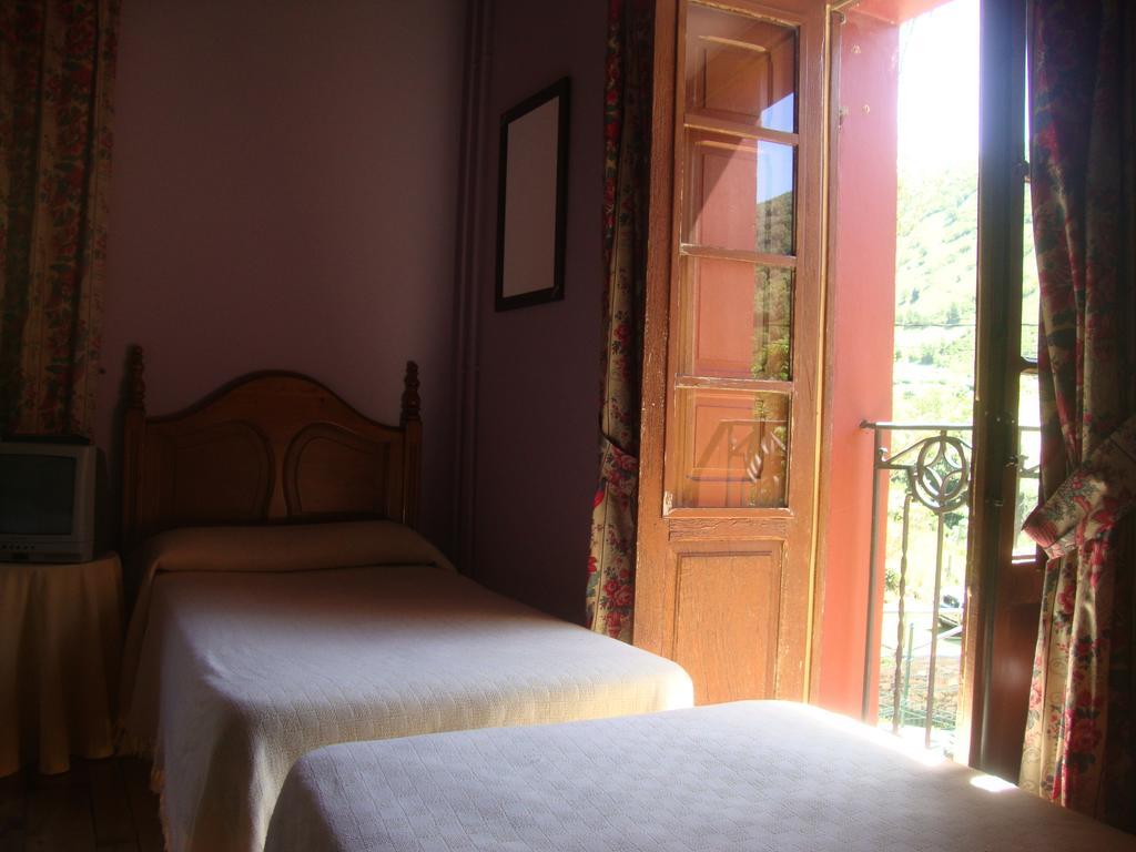 Hotel Rural Genestoso Habitación foto